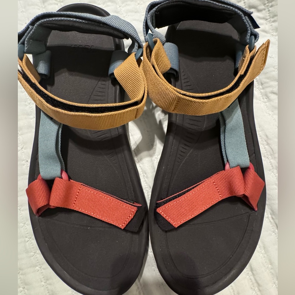 NWT Teva sandals